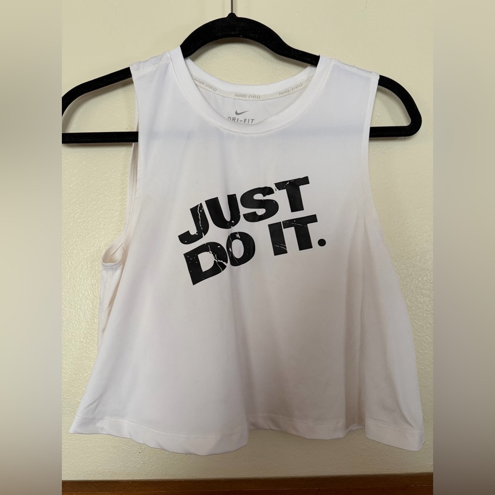 Nike Women's Logo Graphic Sleeveless Crew Neck Tank Top in white XS